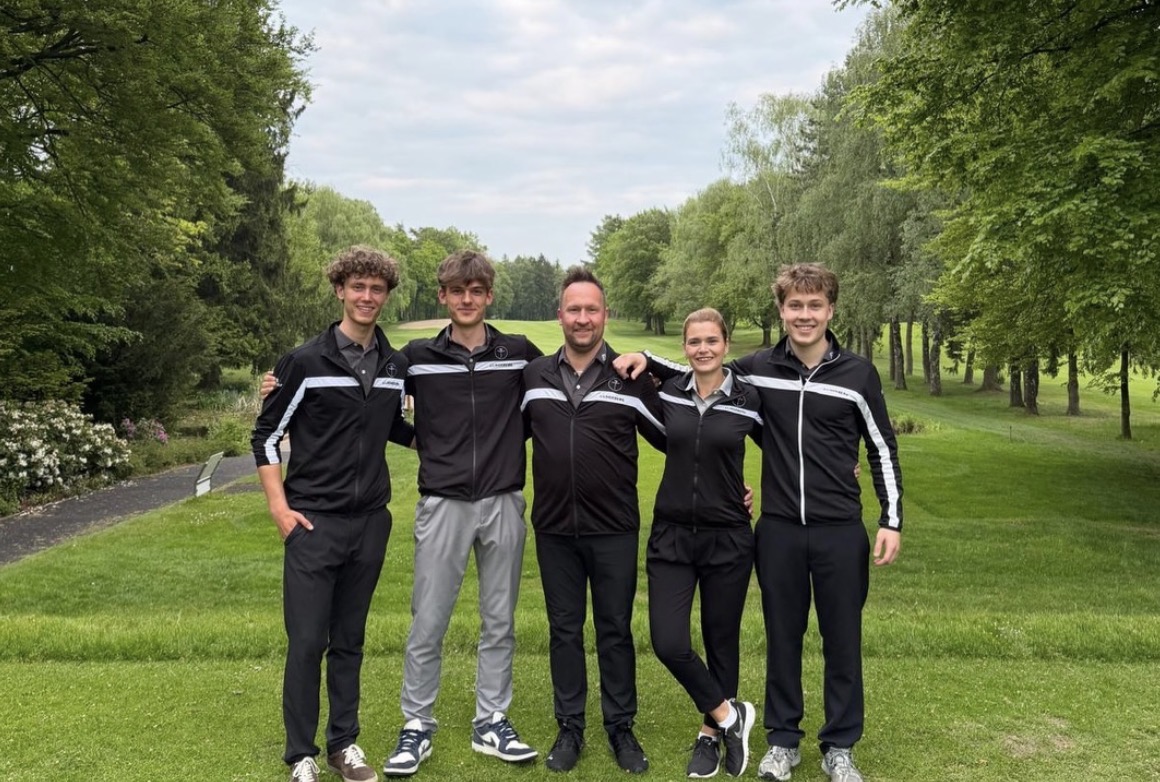 Service-Team Tee 19